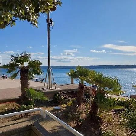 Apartma Jadran 아파트 *